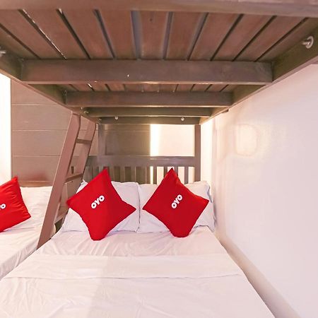 Oyo 759 Royal South Garden Suites Tagaytay City Ngoại thất bức ảnh