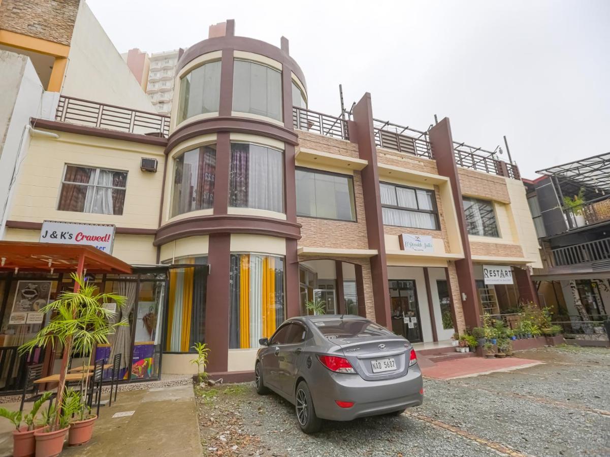 Oyo 759 Royal South Garden Suites Tagaytay City Ngoại thất bức ảnh
