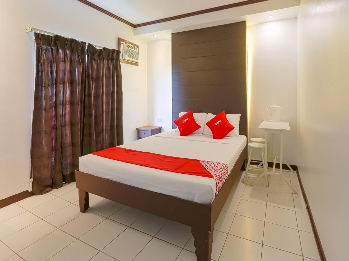 Oyo 759 Royal South Garden Suites Tagaytay City Ngoại thất bức ảnh