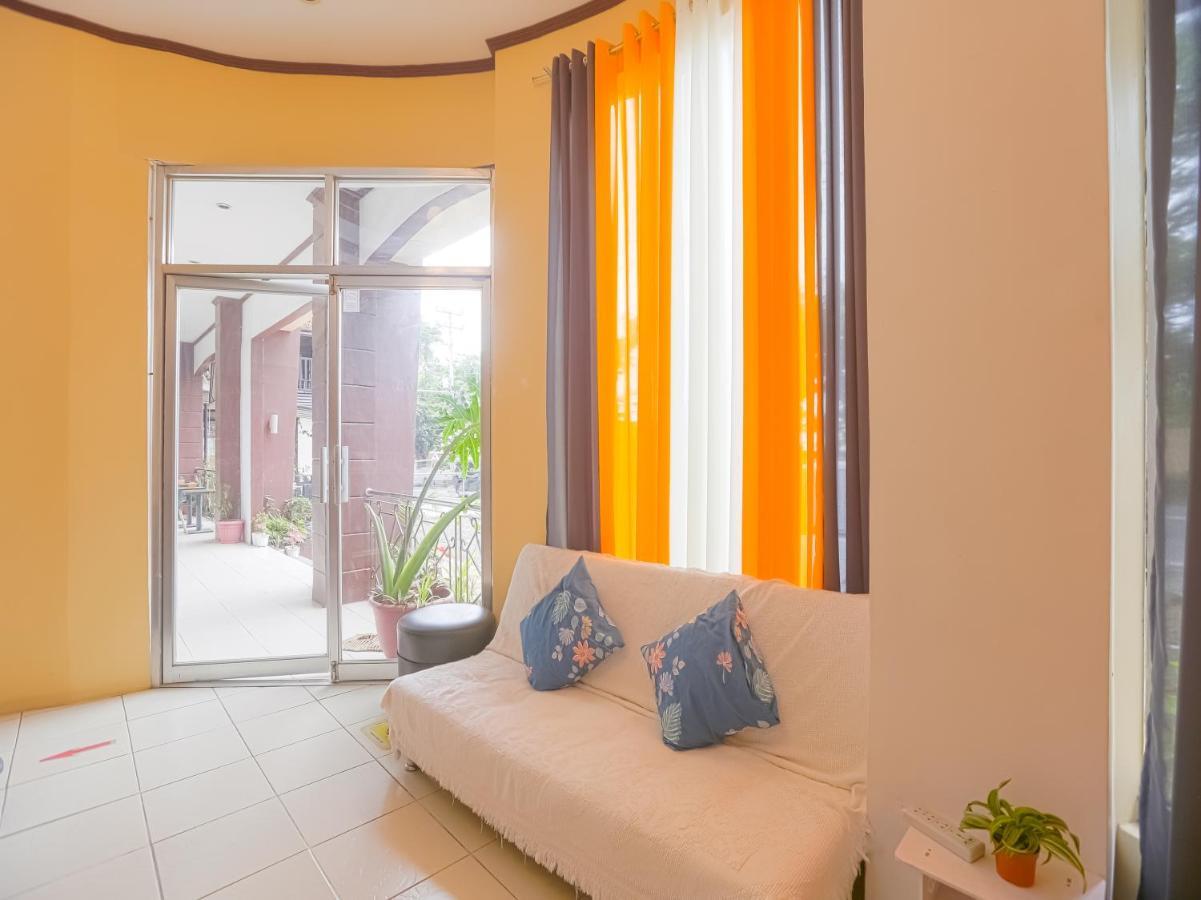 Oyo 759 Royal South Garden Suites Tagaytay City Ngoại thất bức ảnh